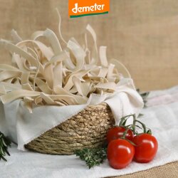 Kuhhhorster Bandnudeln mit Bärlauch im Körbchen