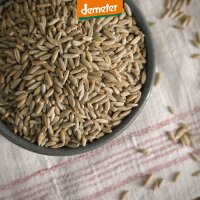 Schale mit Roggenkörnern von oben